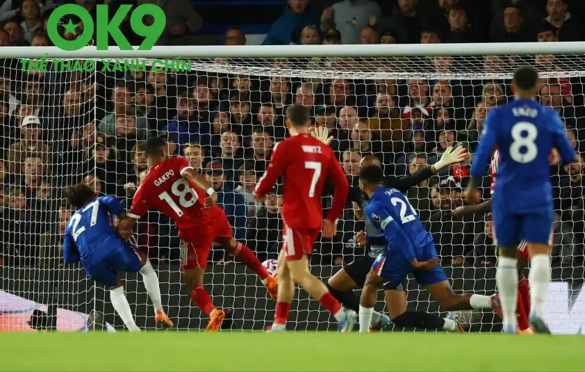 Gakpo gỡ hòa 1-1 cho Liverpool ở phút 63 sau pha kiến tạo của Alexander Isak (Ảnh: X). Gakpo gỡ hòa 1-1 cho Liverpool ở phút 63 sau pha kiến tạo của Alexander Isak (Ảnh: X).